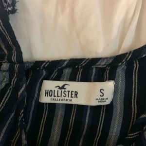Hollister top